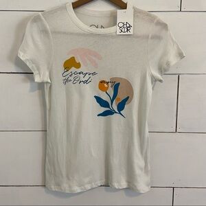 Chaser Escape the Ordinary Tee Shirt. Size Small. NWT